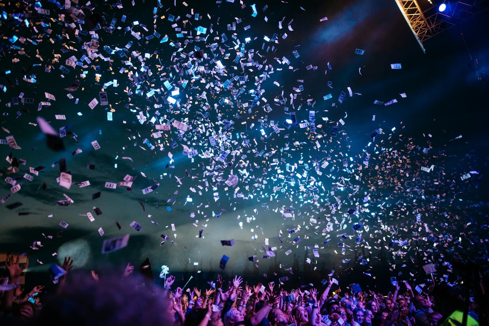 Confetti op een feest